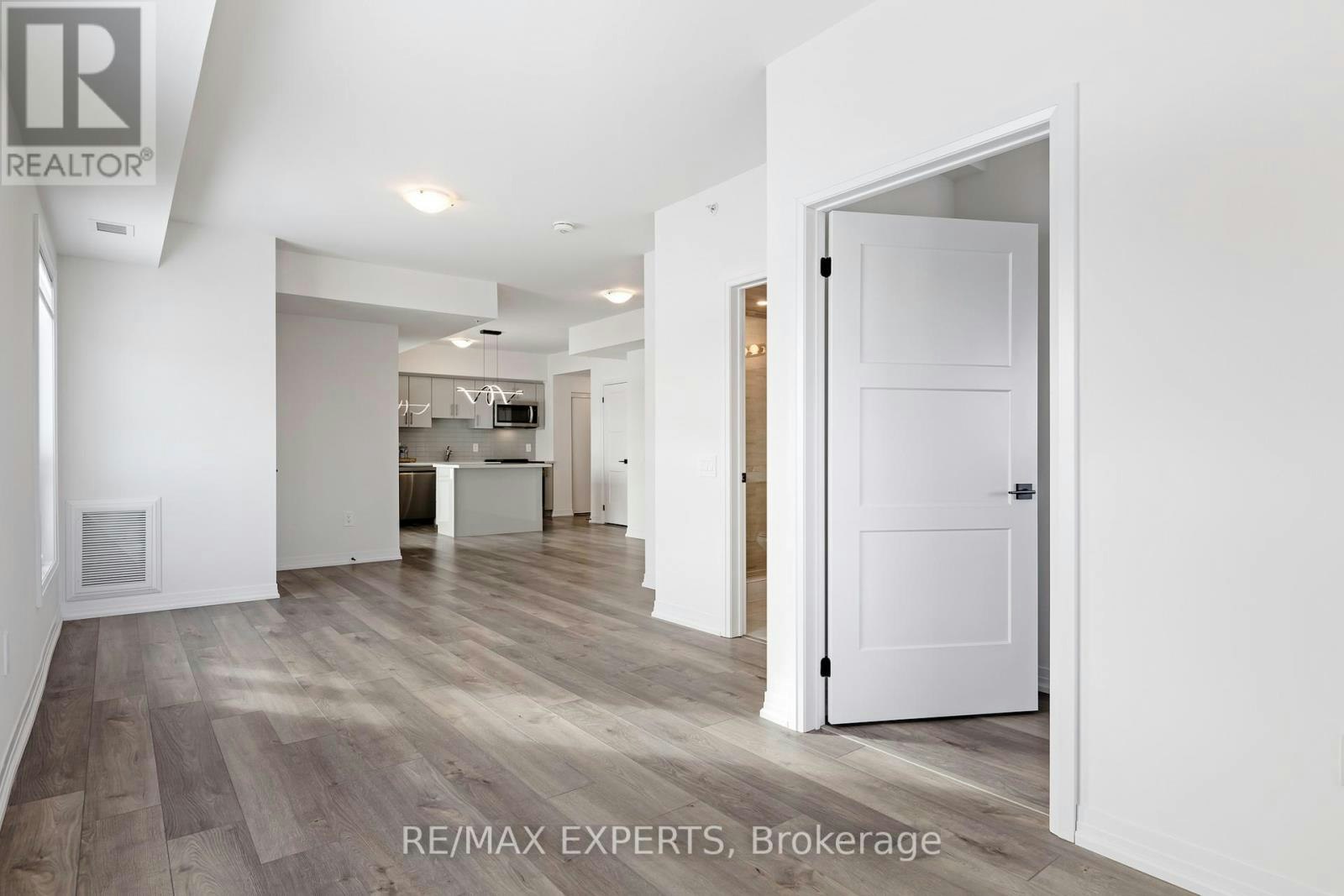409-15 Kneeshaw Drive, Barrie, ON, L9J 0X9 - 33