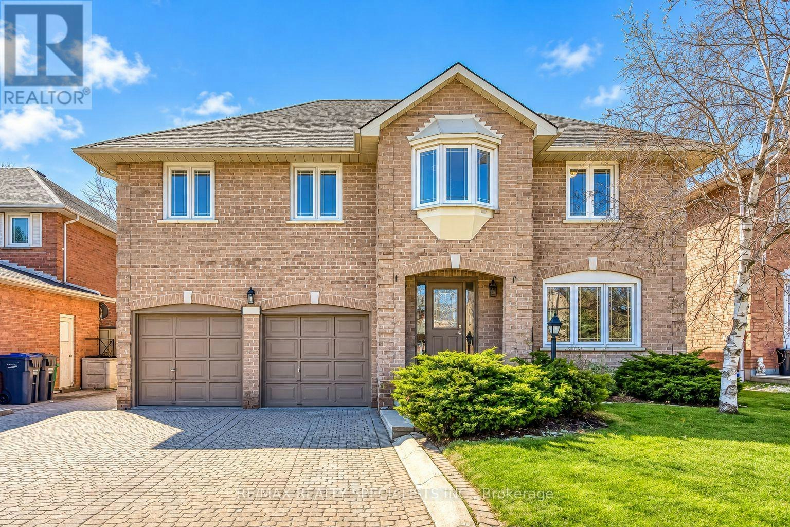 102 Sunforest Drive, Brampton, ON, L6Z 4B2