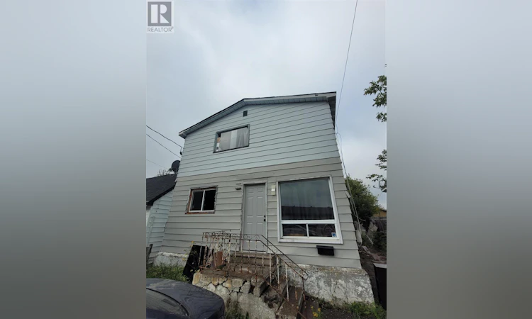 541 Dundas Street