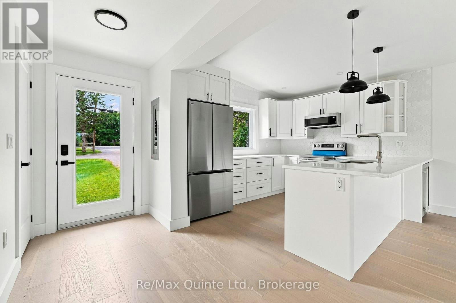 417 County 28 Road, Prince Edward County, ON, K8P 3J1 - 4