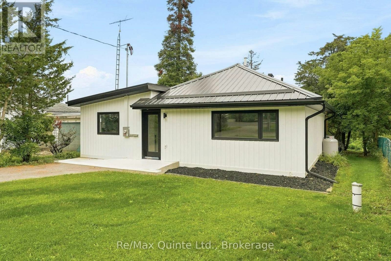 417 County 28 Road, Prince Edward County, ON, K8P 3J1 - 3