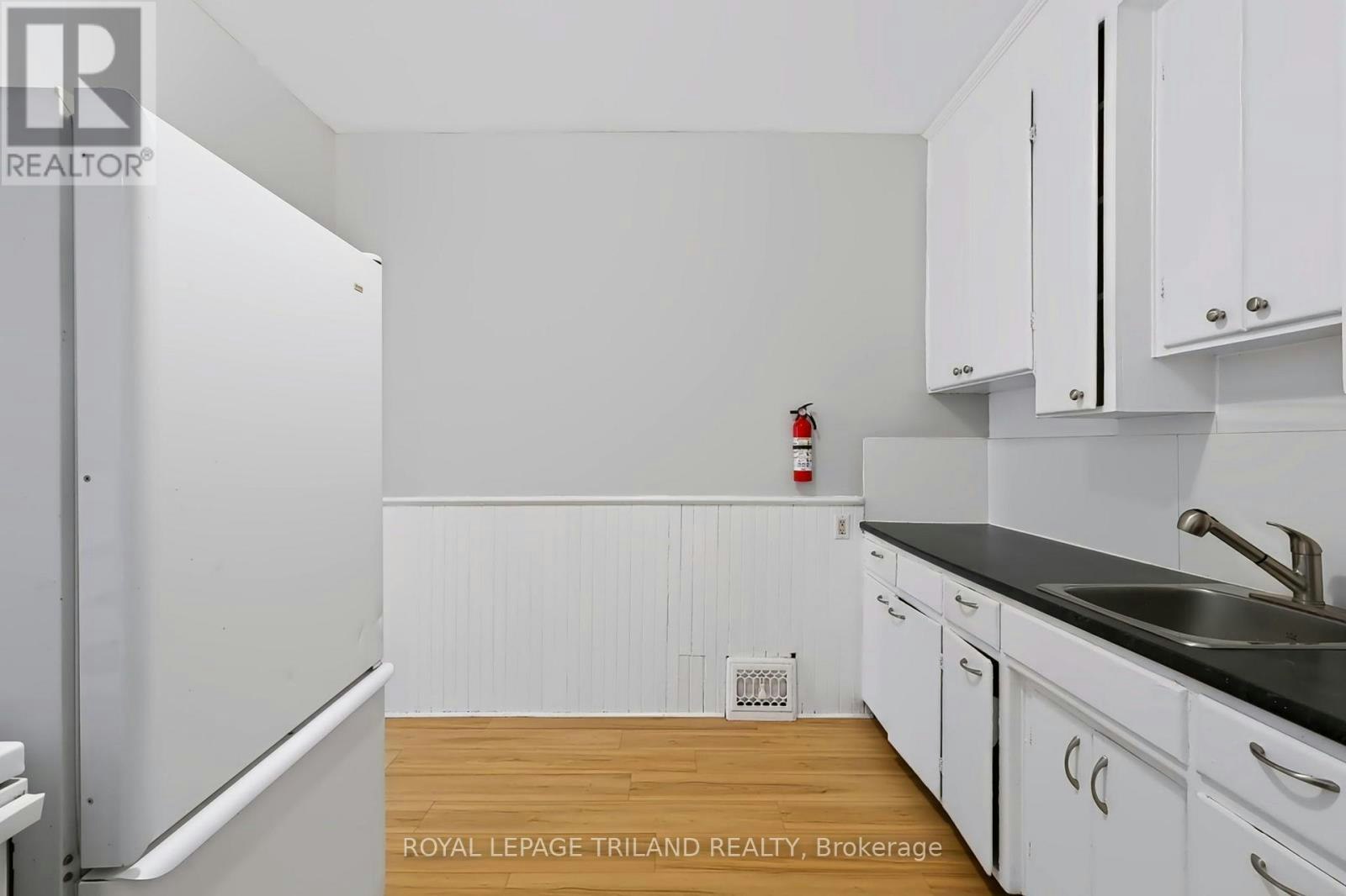 136 Adelaide Street N, London, ON, N6B 3G8 - 14