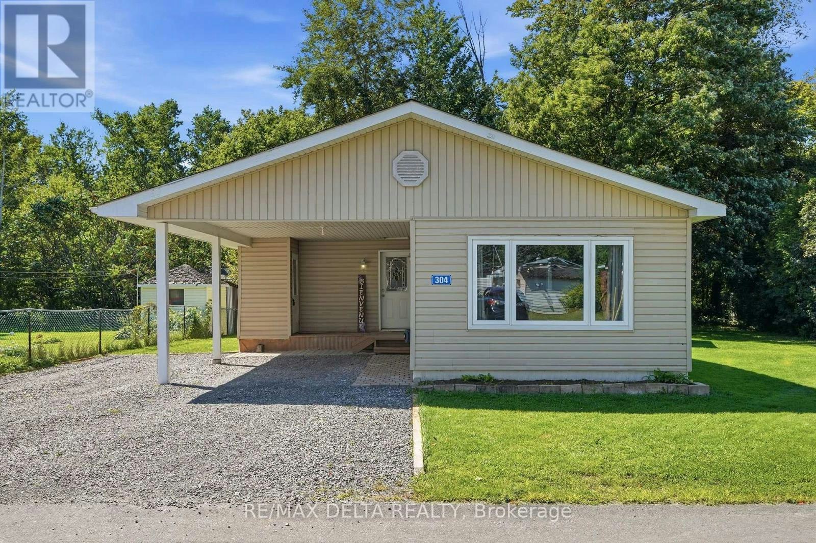 8250 County 17 Road Road, Clarence-Rockland, ON, K4K 1K7