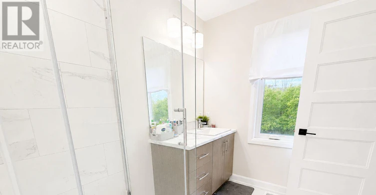 1002 Cologne Street, Russell, ON, K0A 1W0 - 9