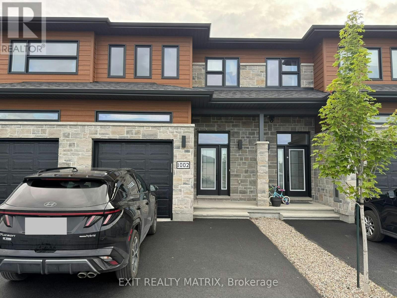 1002 Cologne Street, Russell, ON, K0A 1W0