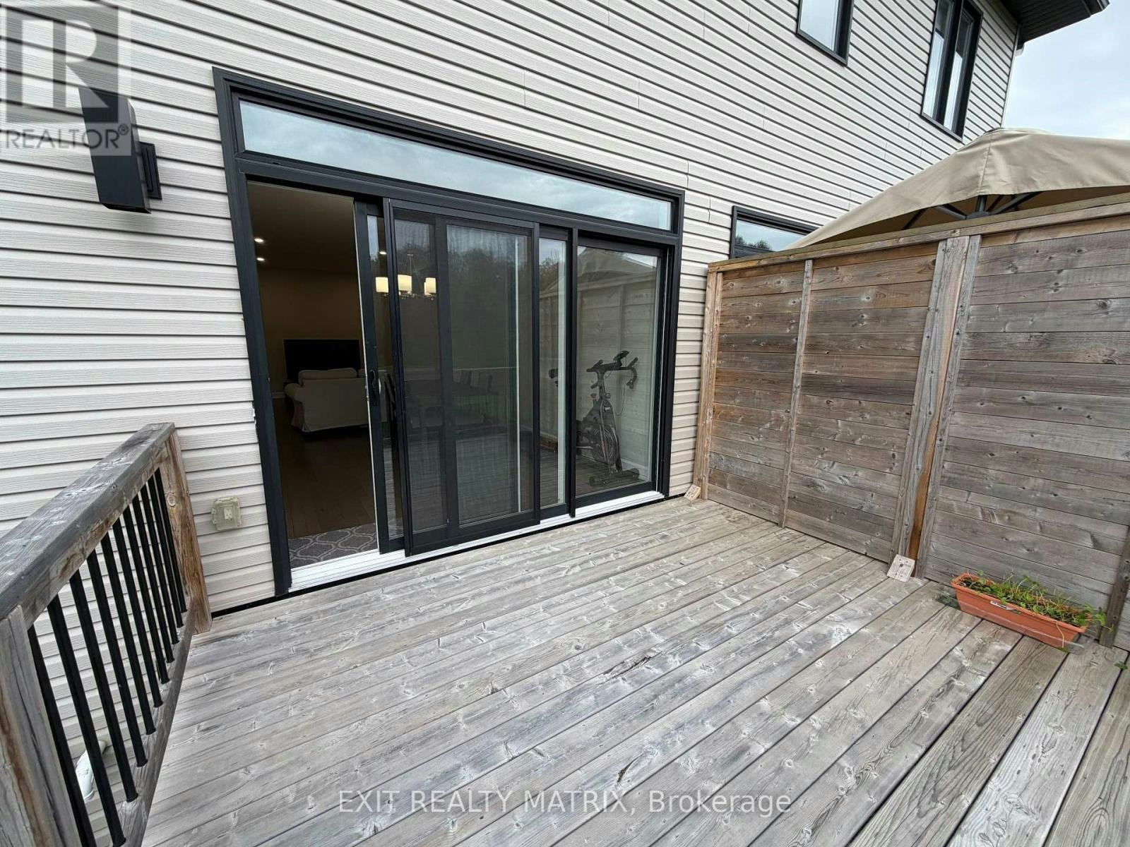 1002 Cologne Street, Russell, ON, K0A 1W0 - 12