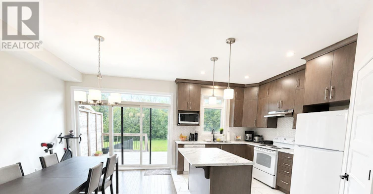 1002 Cologne Street, Russell, ON, K0A 1W0 - 2