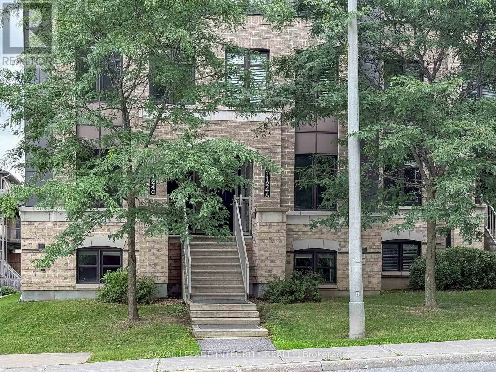 D-1124 Klondike Road, Ottawa, ON, K2K 0H2