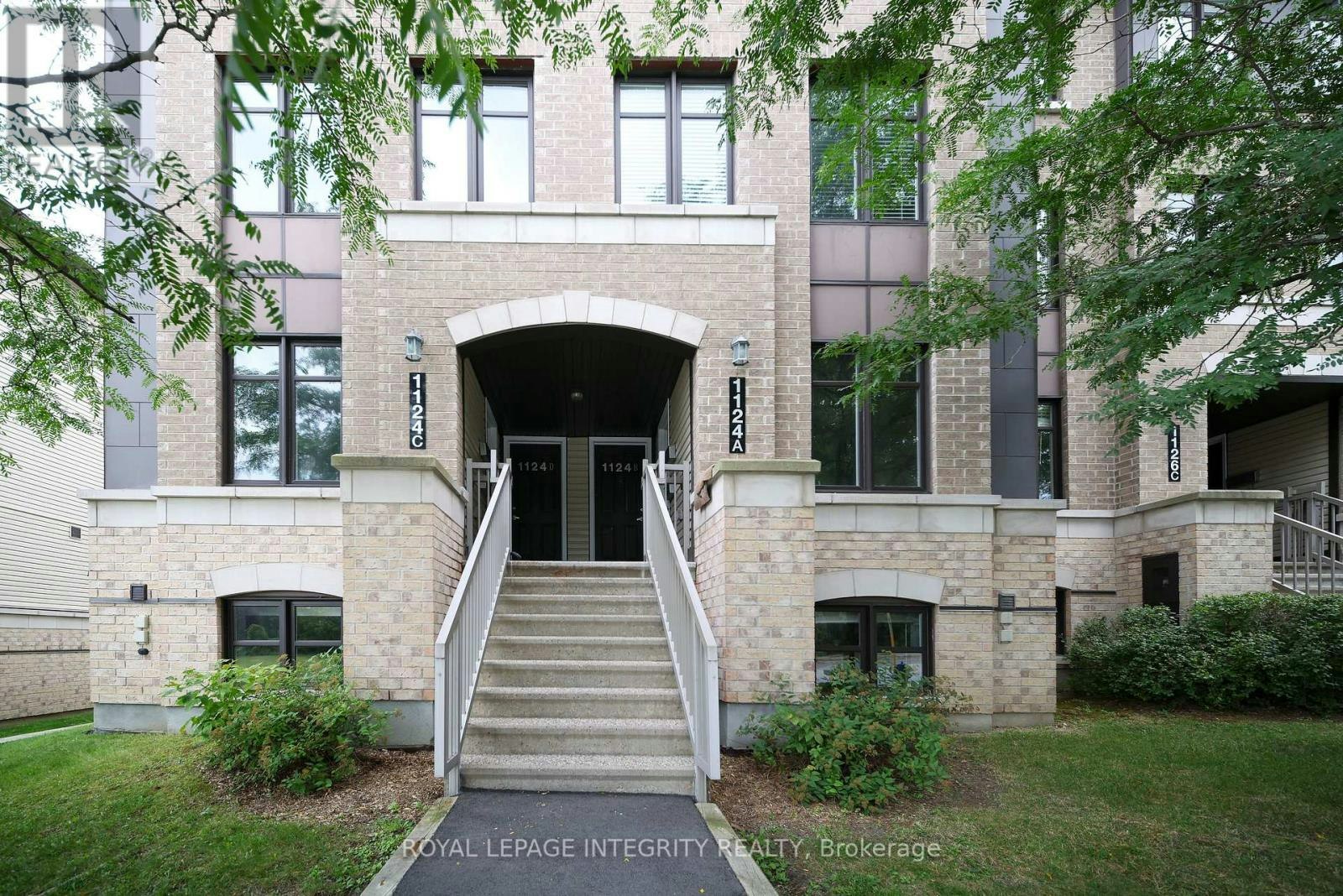 D-1124 Klondike Road, Ottawa, ON, K2K 0H2 - 2