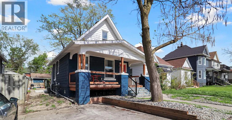 LOWER-324 Pierre, Windsor, ON, N9A 2J8 - 2