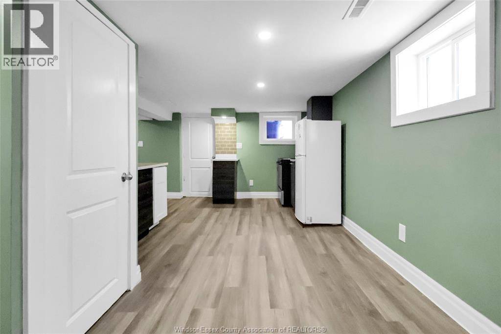 LOWER-324 Pierre, Windsor, ON, N9A 2J8 - 15