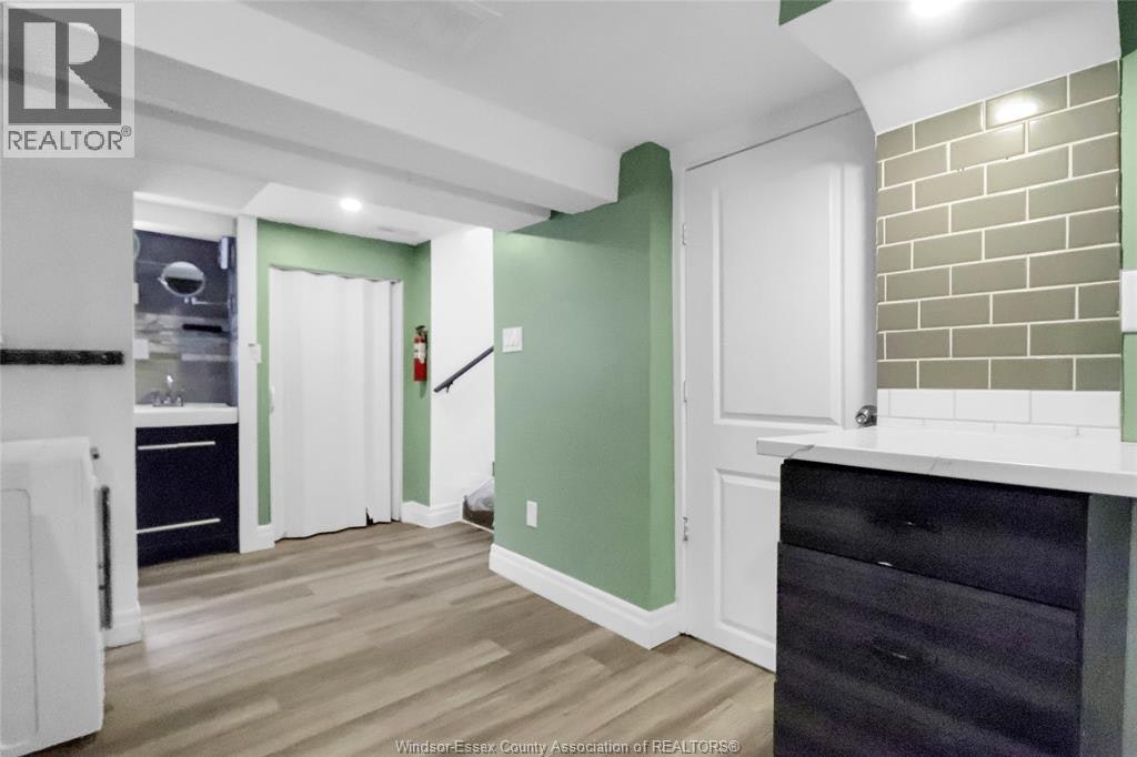 LOWER-324 Pierre, Windsor, ON, N9A 2J8 - 11