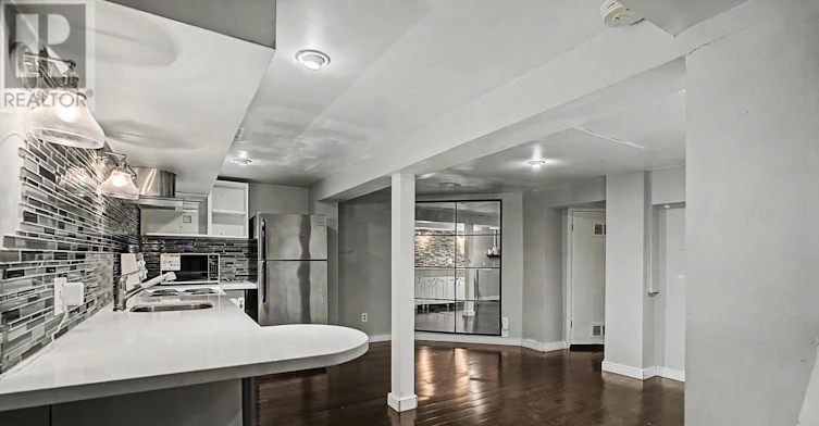 LOWER-254 Broadway Avenue, Toronto, ON, M4P 1V9