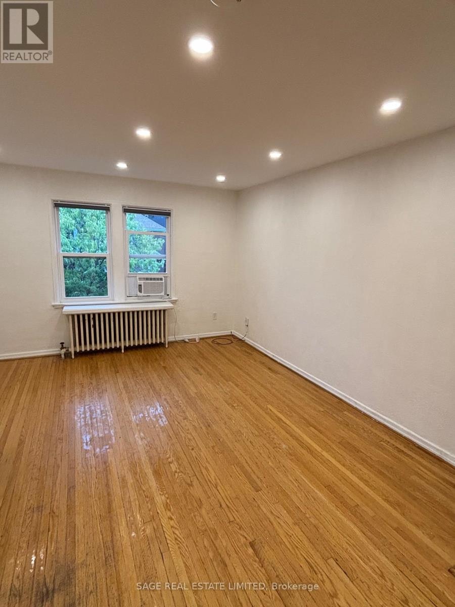 75 Burnaby Boulevard, Toronto, ON, M5N 1G3 - 3