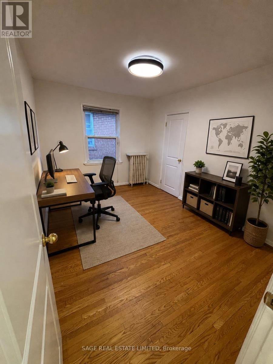 75 Burnaby Boulevard, Toronto, ON, M5N 1G3 - 9