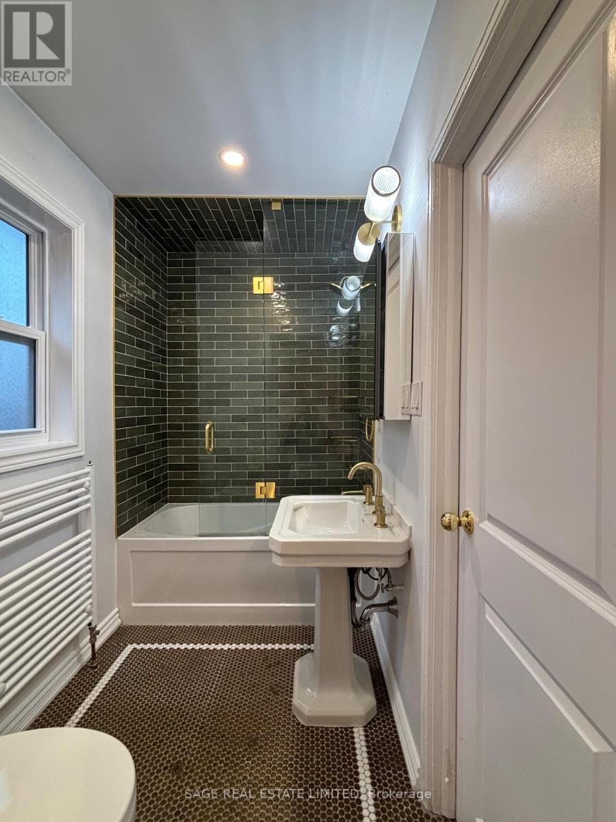 75 Burnaby Boulevard, Toronto, ON, M5N 1G3 - 11