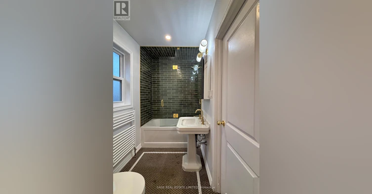 75 Burnaby Boulevard, Toronto, ON, M5N 1G3 - 11
