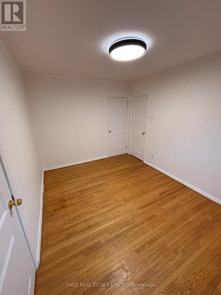 75 Burnaby Boulevard, Toronto, ON, M5N 1G3 - 10