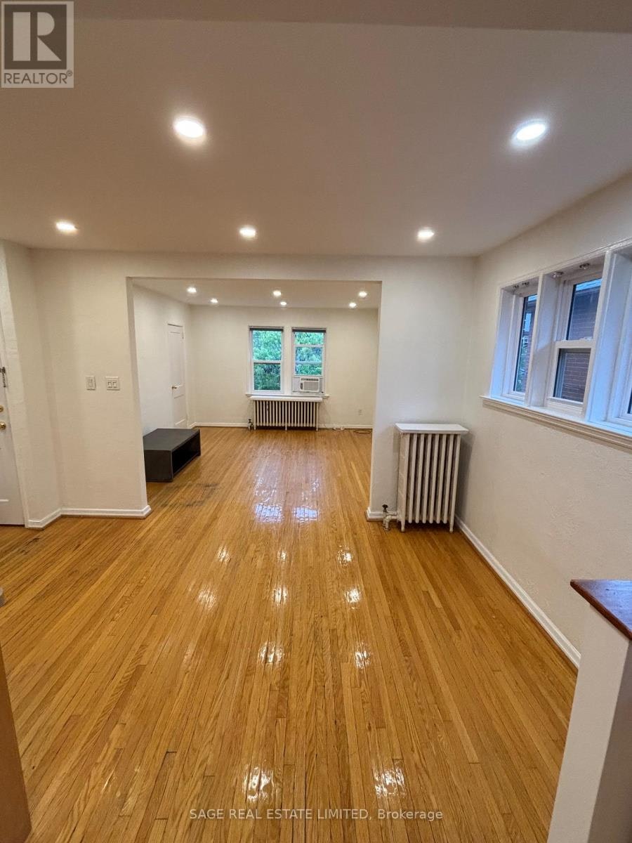 75 Burnaby Boulevard, Toronto, ON, M5N 1G3 - 2