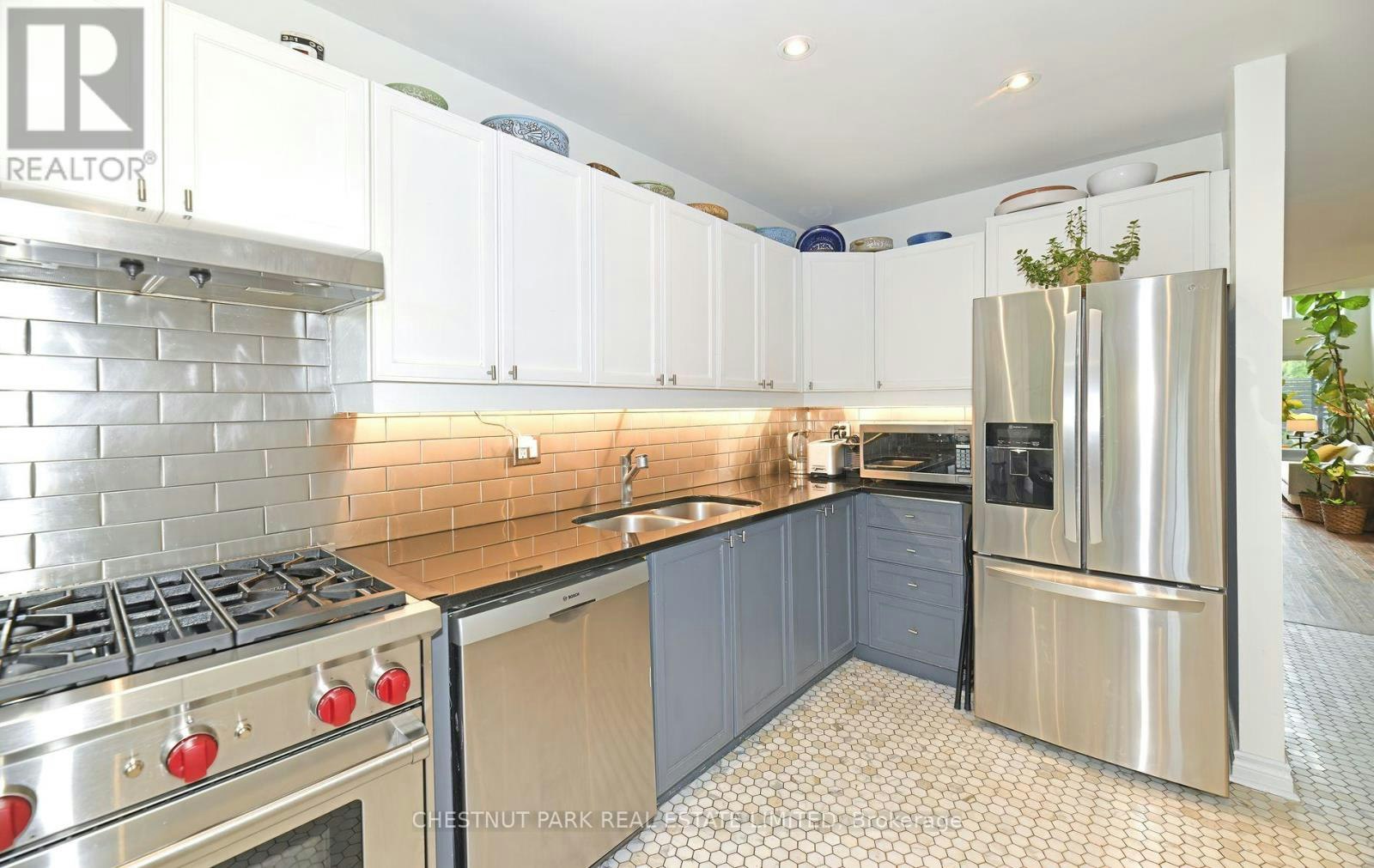 58 Alcorn Avenue, Toronto, ON, M4V 1E4 - 7