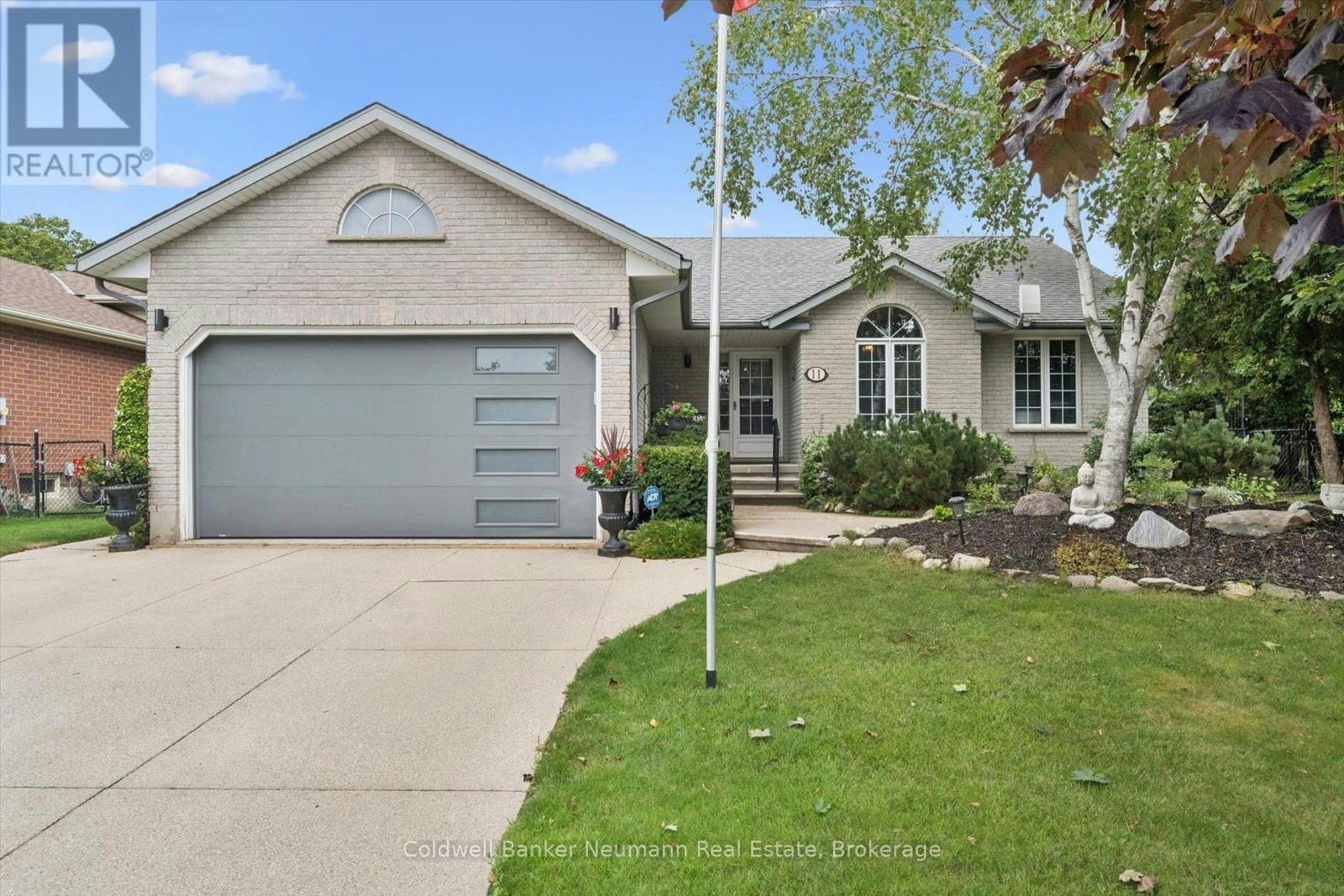 11 Keating Drive, Centre Wellington, ON, N0B 1S0