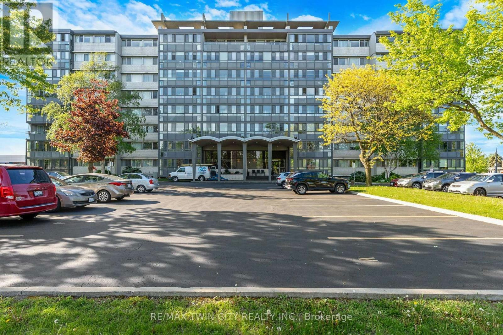 306-24 Midland Drive, Kitchener, ON, N2A 2A8