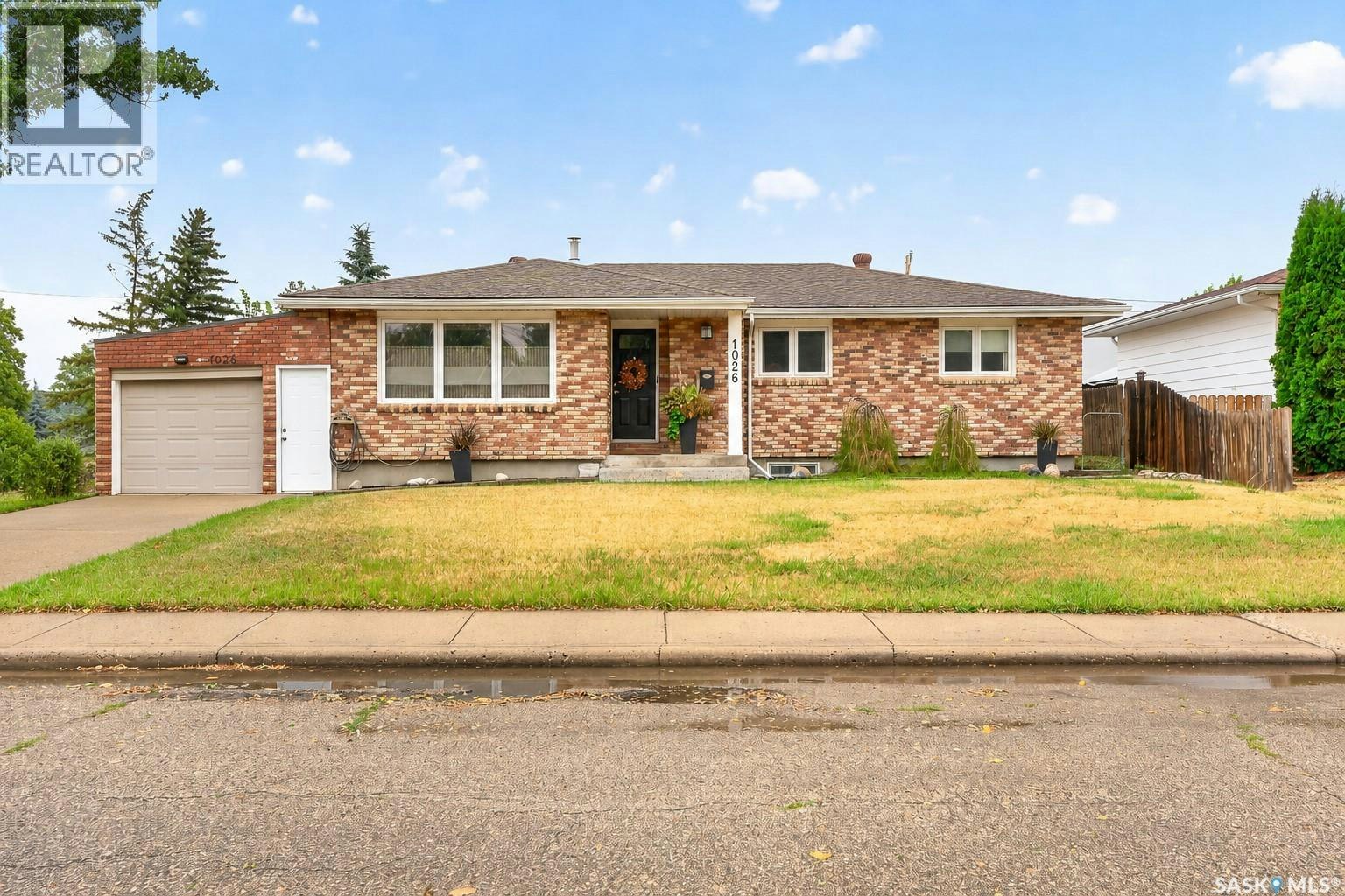 1026 James Street, Moose Jaw, SK, S6H 3H7