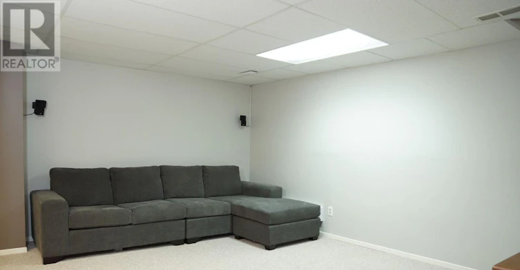 341 Kennedy Lane E, Ottawa, ON, K1E 3P3 - 12