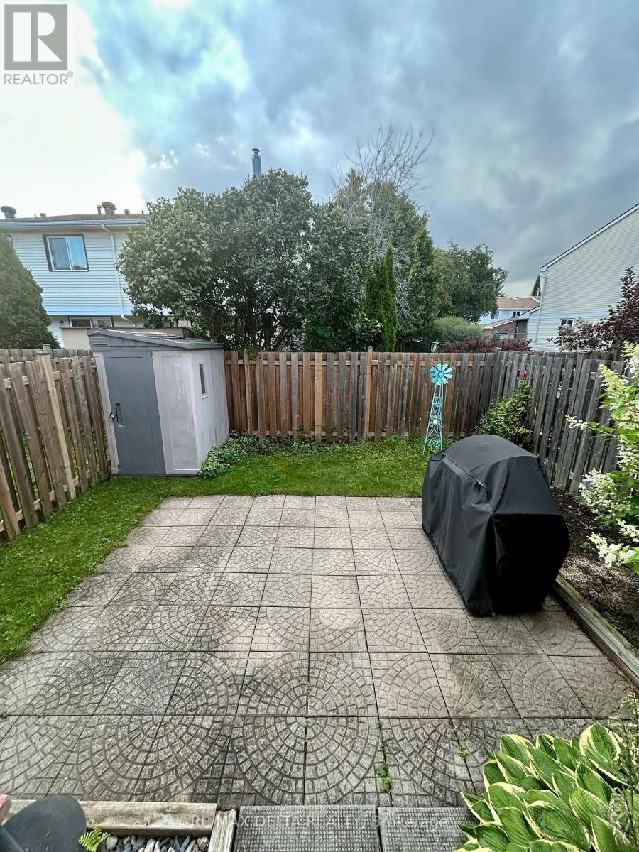 341 Kennedy Lane E, Ottawa, ON, K1E 3P3 - 14