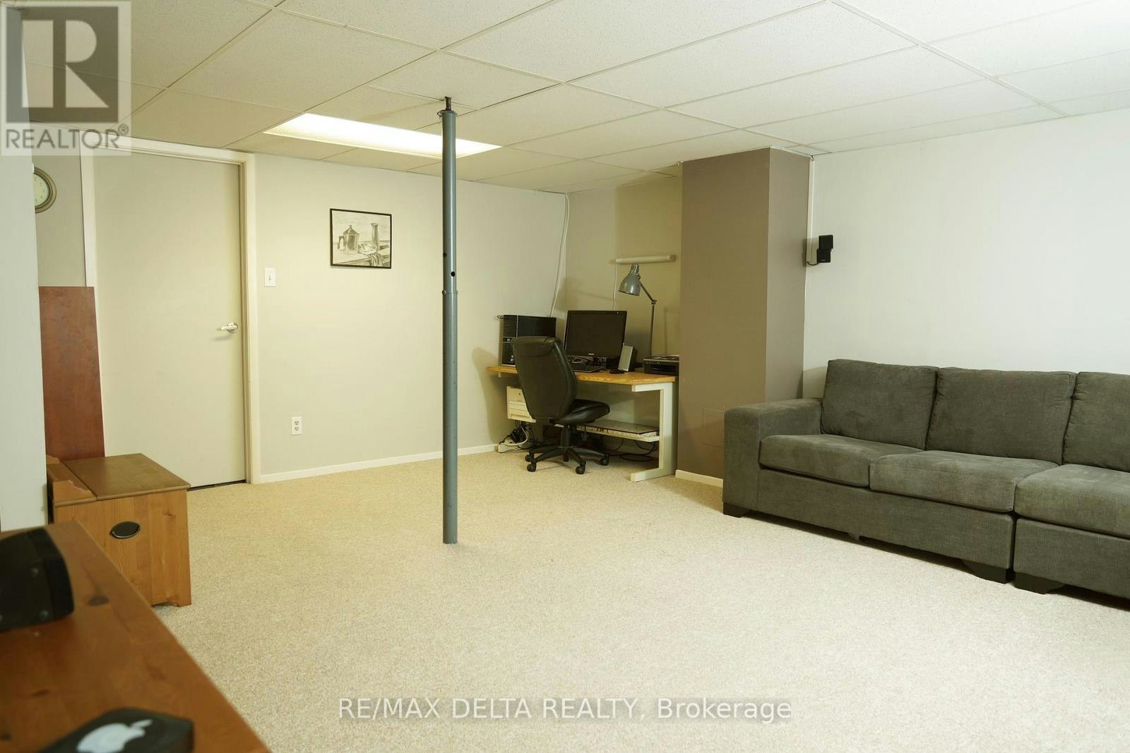 341 Kennedy Lane E, Ottawa, ON, K1E 3P3 - 13