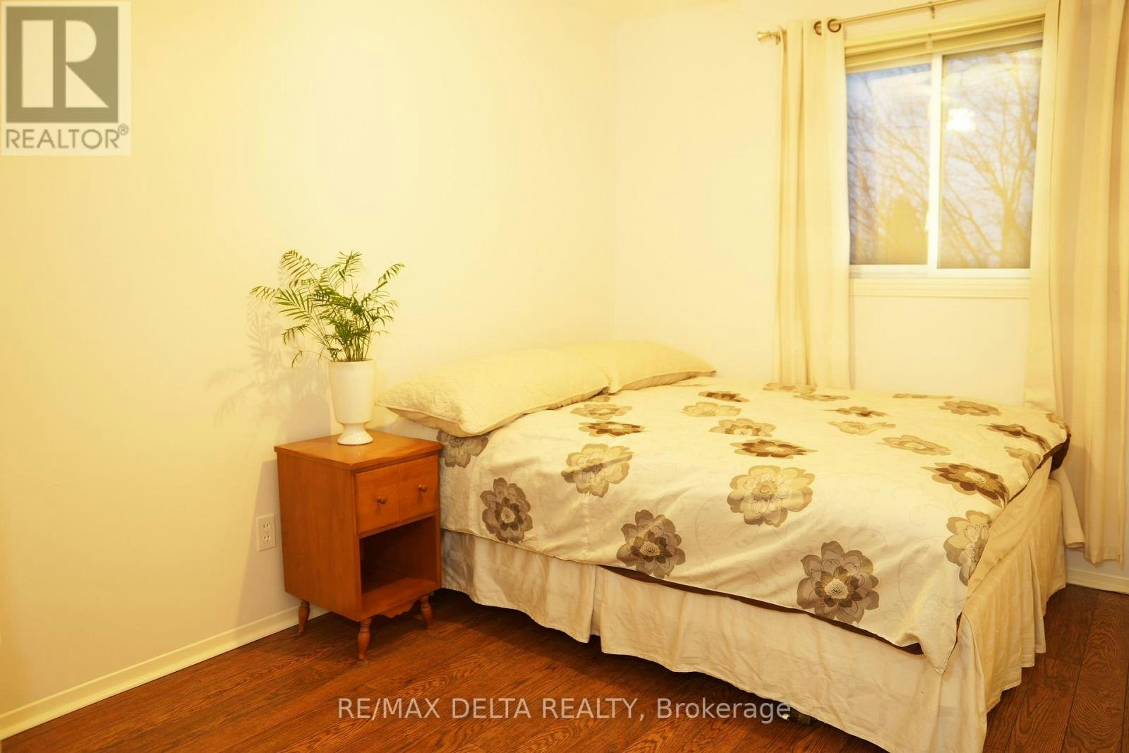 341 Kennedy Lane E, Ottawa, ON, K1E 3P3 - 8
