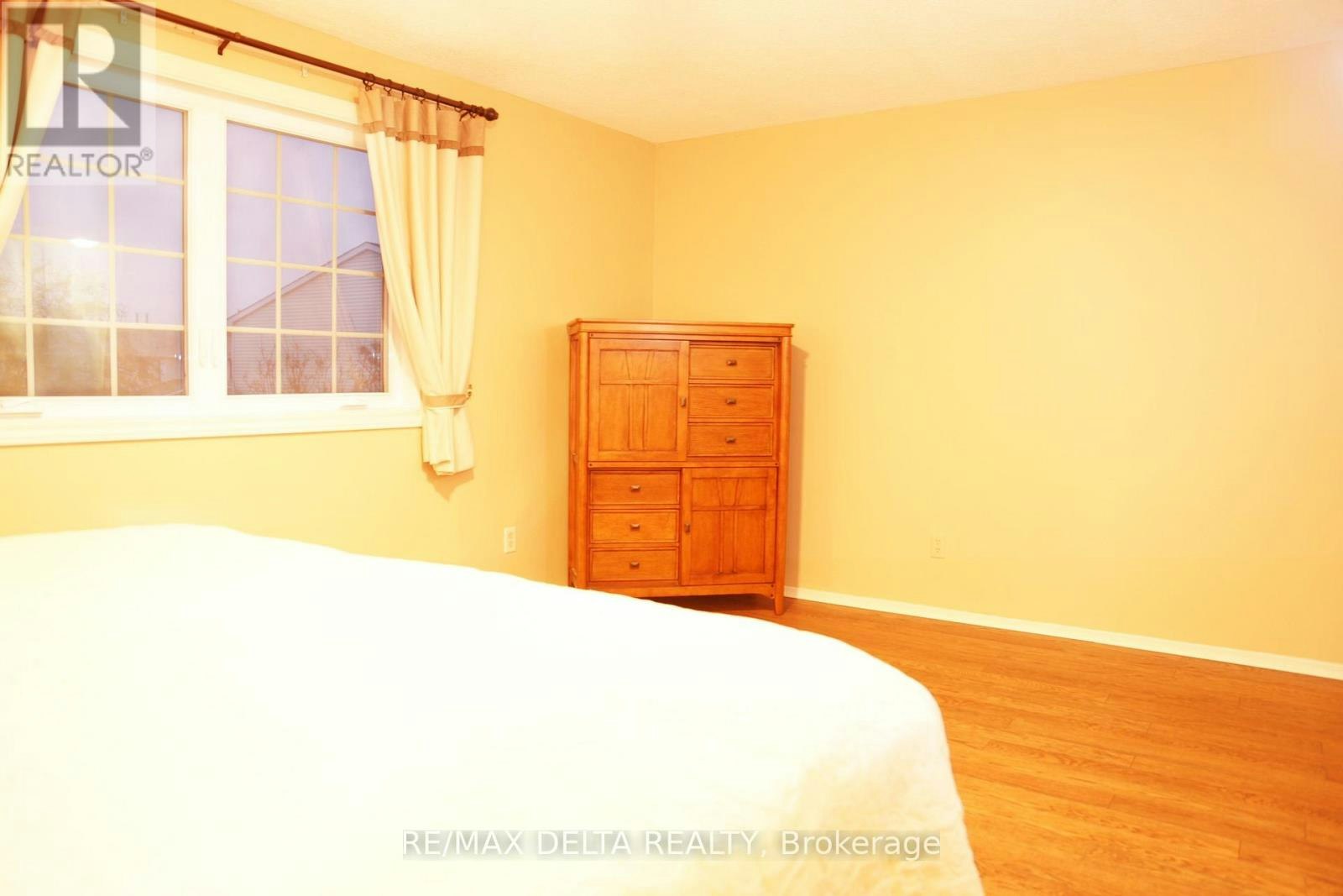 341 Kennedy Lane E, Ottawa, ON, K1E 3P3 - 7