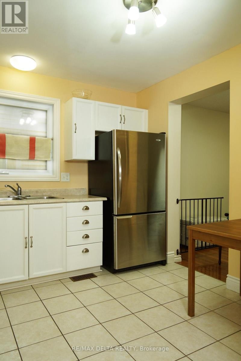 341 Kennedy Lane E, Ottawa, ON, K1E 3P3 - 5