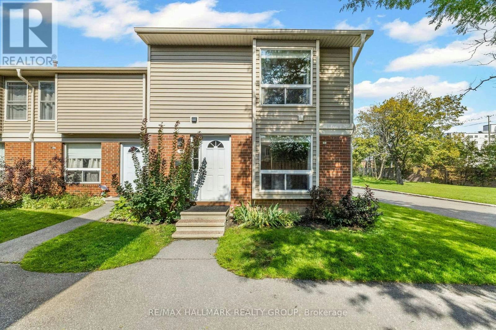 31-840 Cahill Drive W, Ottawa, ON, K1V 9K5