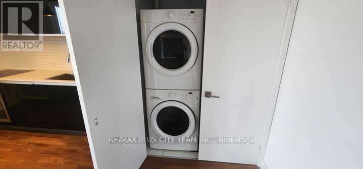 1031-20 Minowan Miikan Lane, Toronto, ON, M6J 0E5 - 9