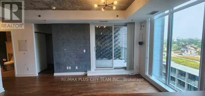 1031-20 Minowan Miikan Lane, Toronto, ON, M6J 0E5 - 2