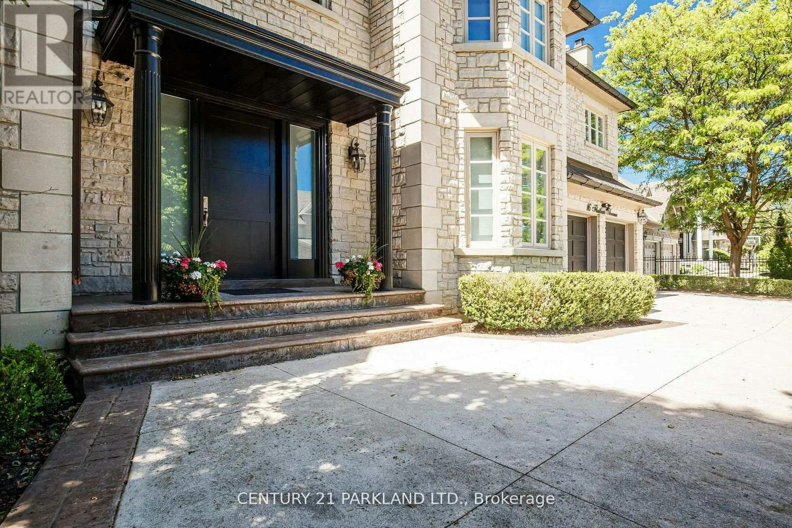 16 Flatbush Avenue, Vaughan, ON, L4L 8K3