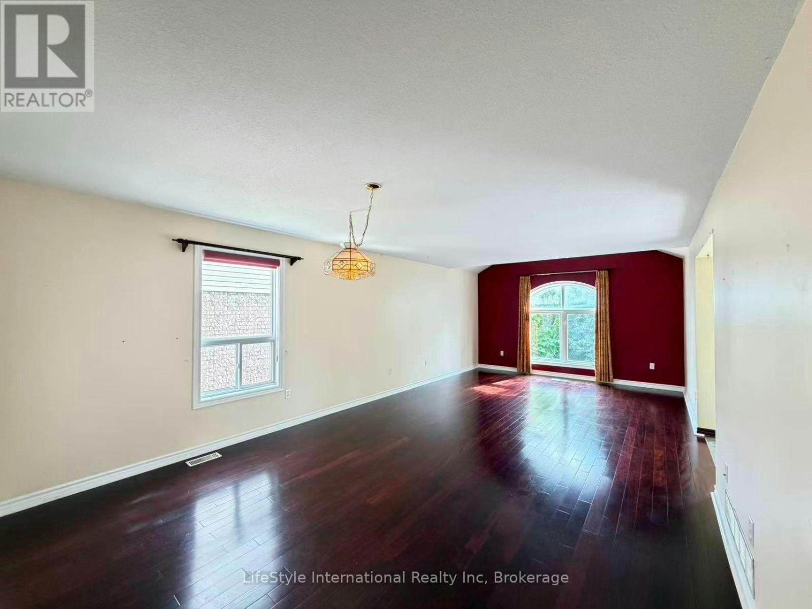 MAIN-16 Lynch Circle, Guelph, ON, N1L 1R5 - 6