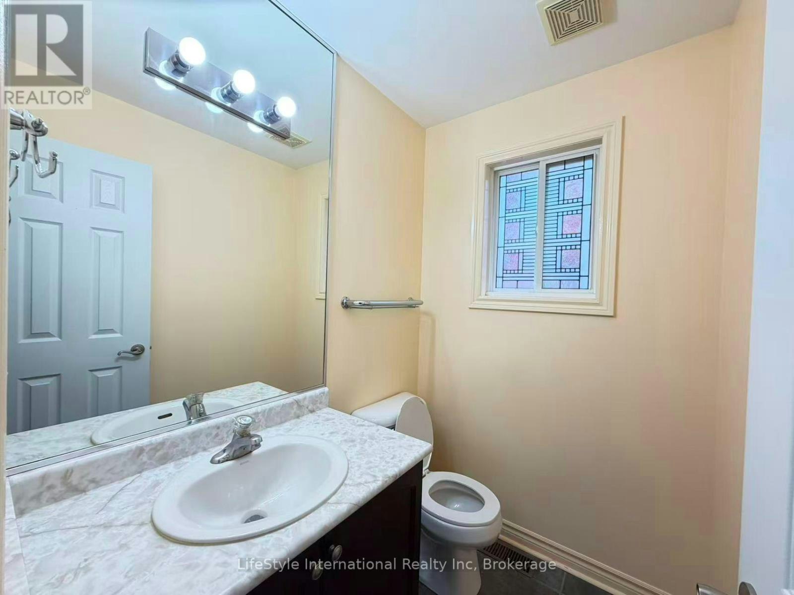 MAIN-16 Lynch Circle, Guelph, ON, N1L 1R5 - 16