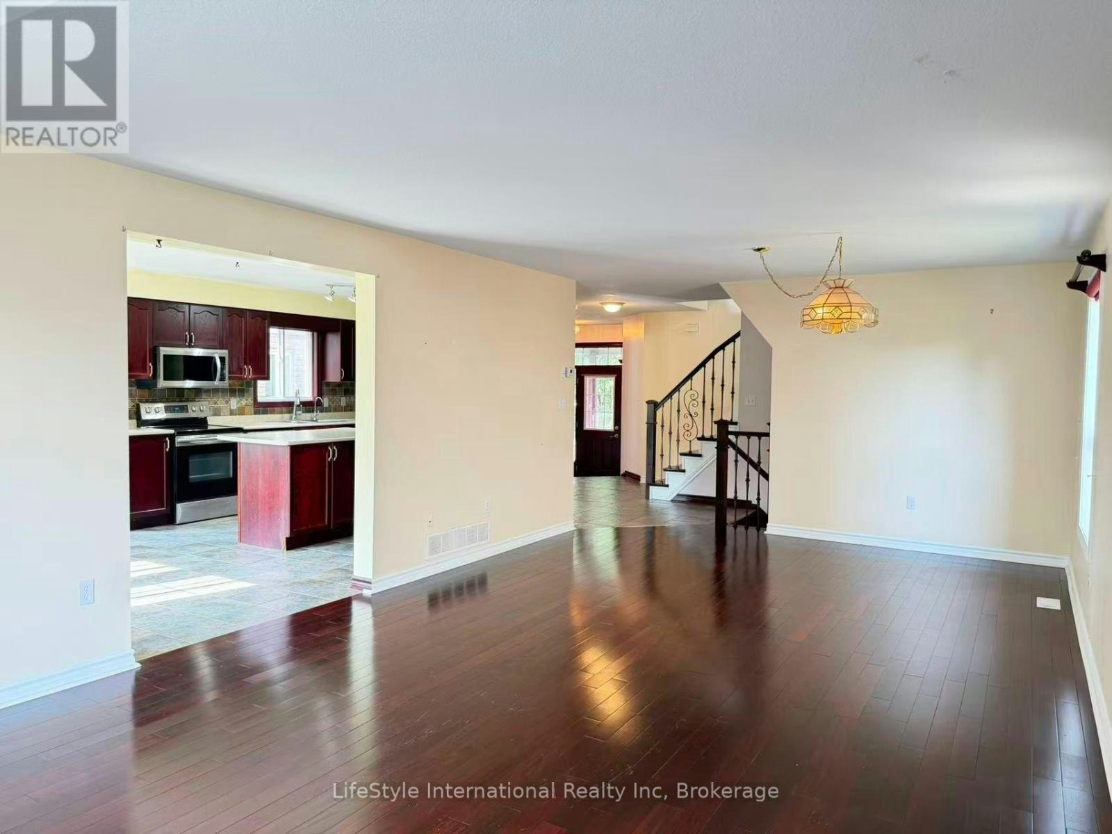 MAIN-16 Lynch Circle, Guelph, ON, N1L 1R5 - 7