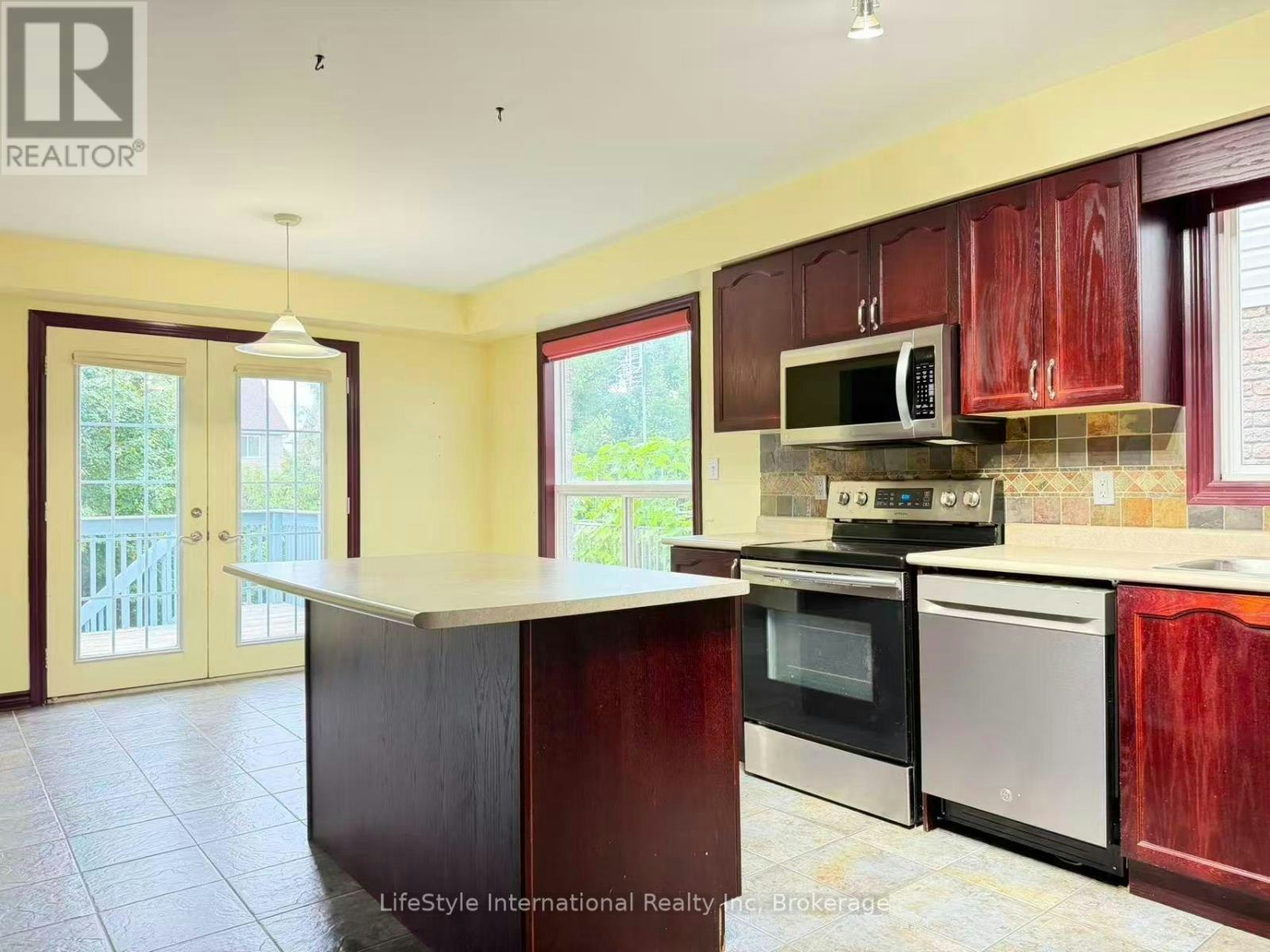 MAIN-16 Lynch Circle, Guelph, ON, N1L 1R5 - 12