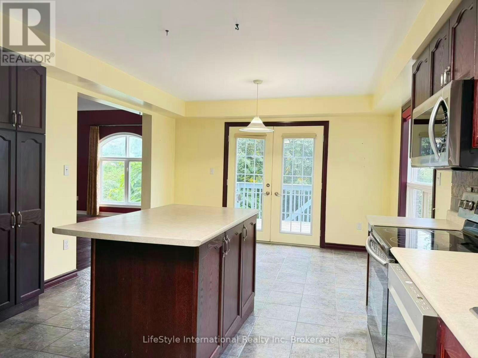 MAIN-16 Lynch Circle, Guelph, ON, N1L 1R5 - 16