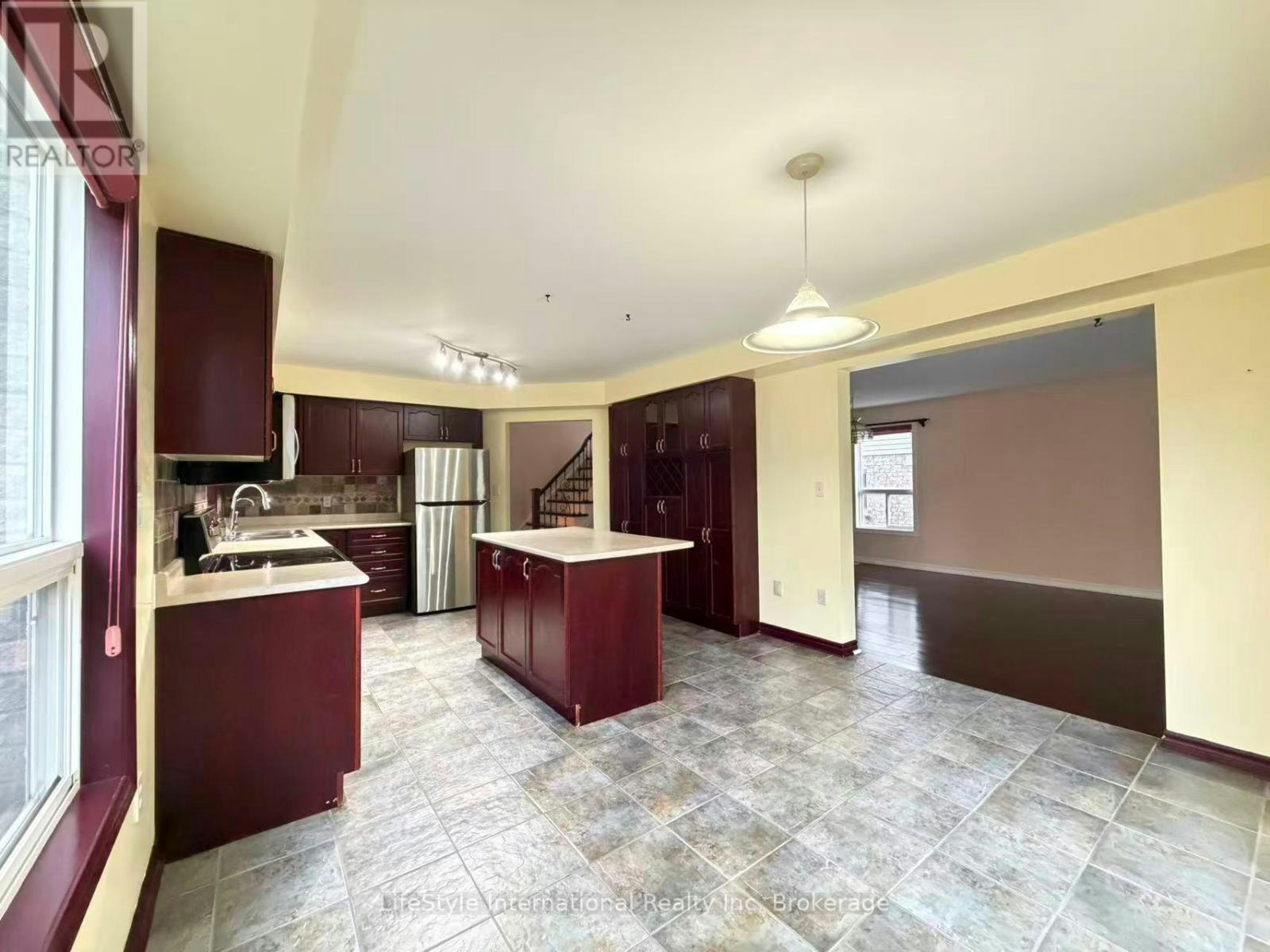 MAIN-16 Lynch Circle, Guelph, ON, N1L 1R5 - 15