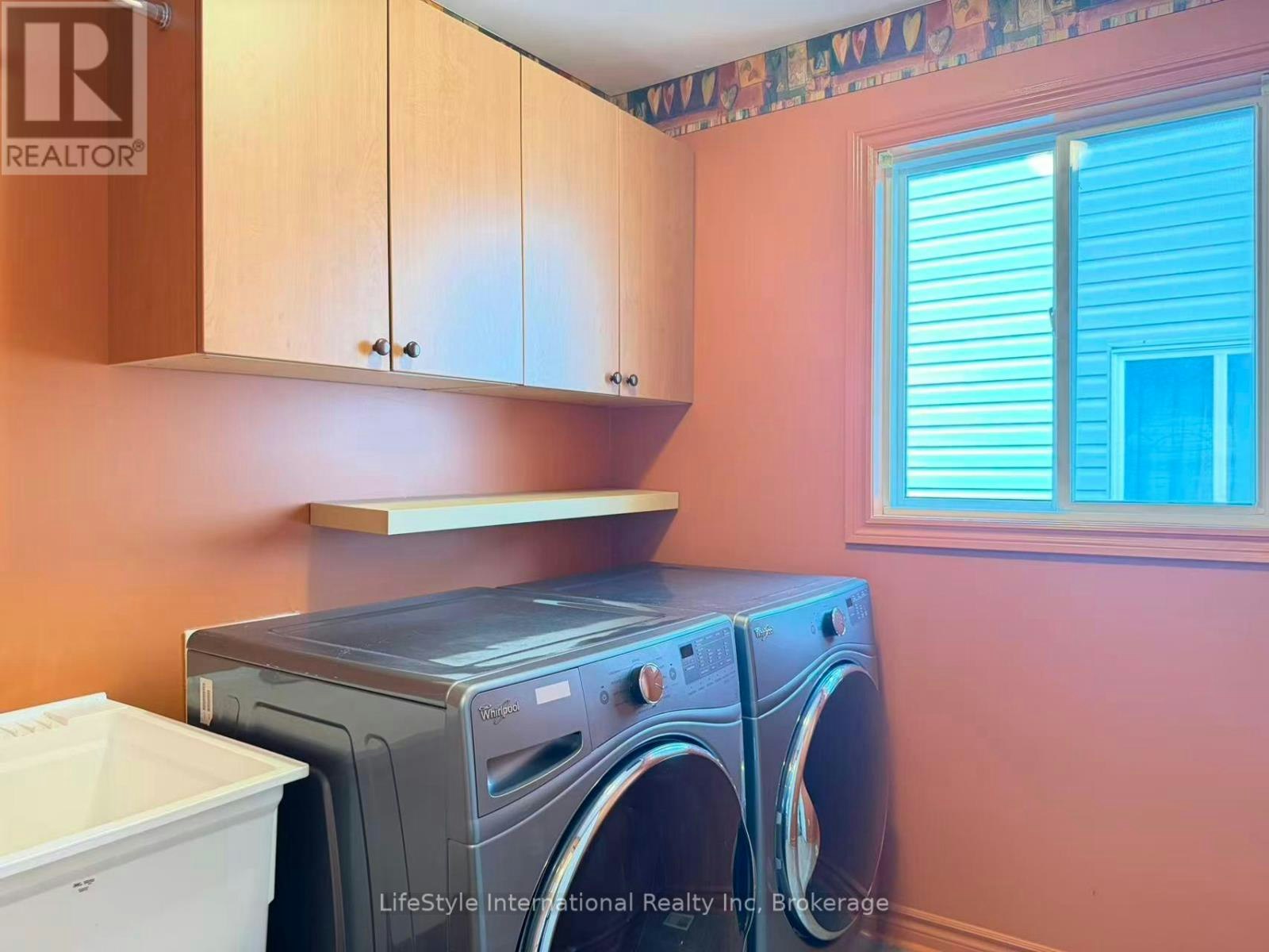 MAIN-16 Lynch Circle, Guelph, ON, N1L 1R5 - 37
