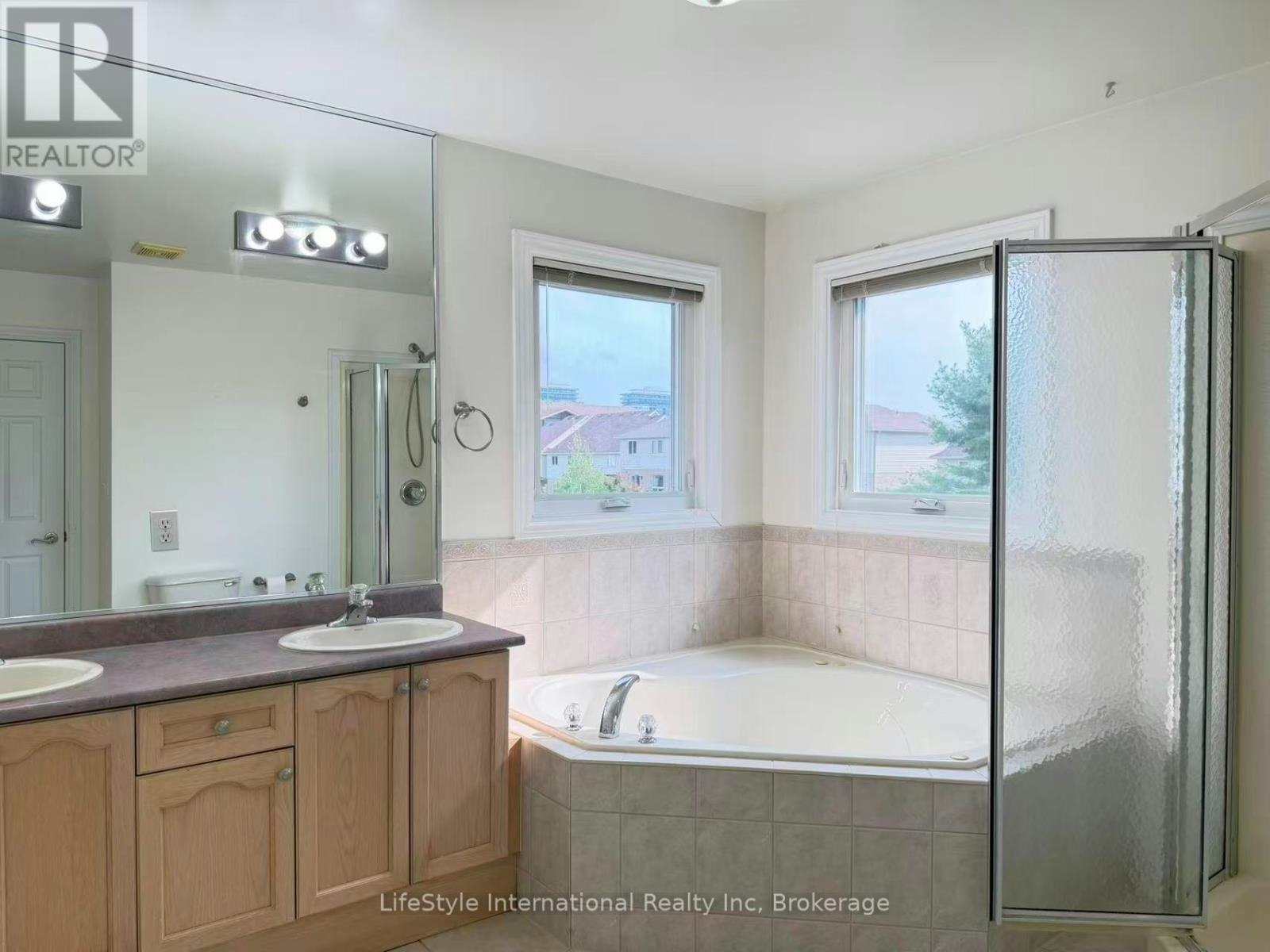 MAIN-16 Lynch Circle, Guelph, ON, N1L 1R5 - 26