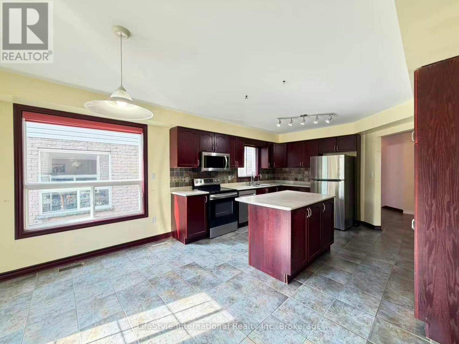 MAIN-16 Lynch Circle, Guelph, ON, N1L 1R5 - 9