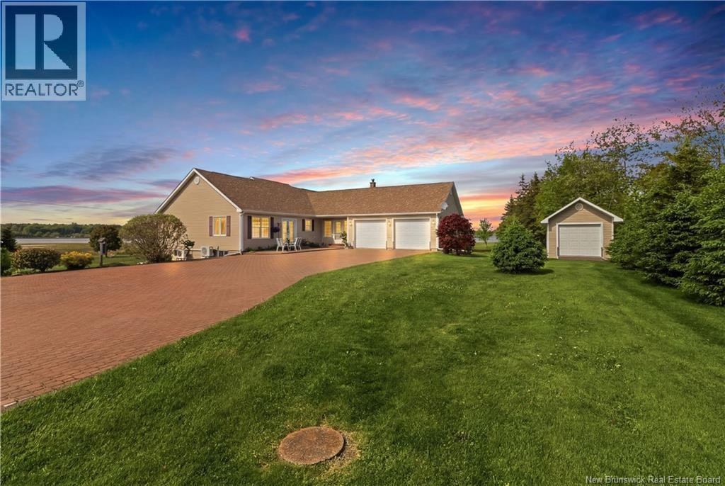 40 Acadie, Bouctouche, NB, E4S 2T2