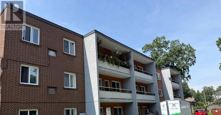 39-6035 Murray Street, Niagara Falls, ON, L2G 2K4 - 2