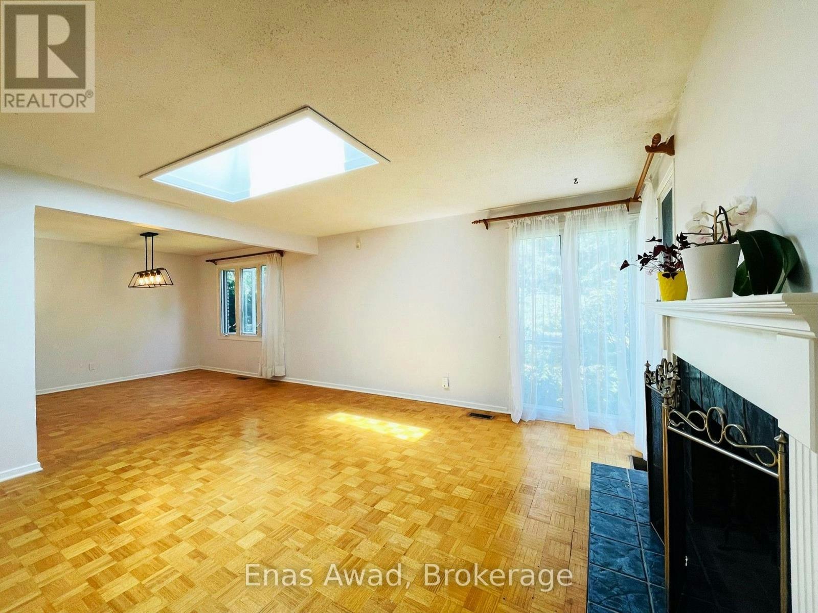 2026 Kings Grove Crescent, Ottawa, ON, K1J 7Z1