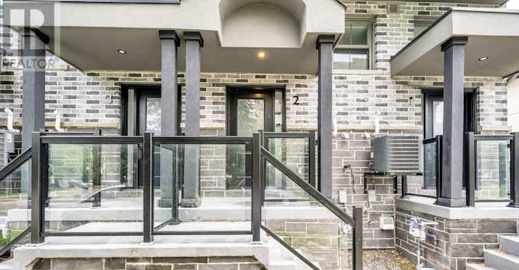2-200 Railway Engine House Way, Whitby, ON, L1N 0P7 - 2